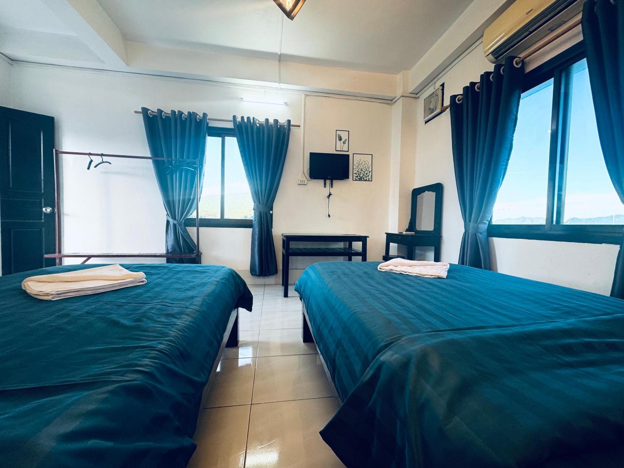 Vang Vieng Backpackers Hostel 외부 사진