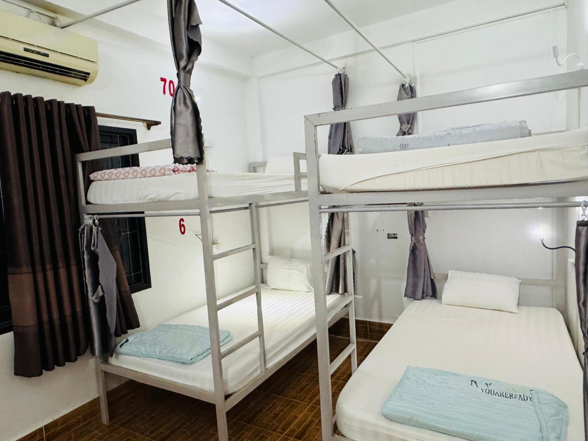 Vang Vieng Backpackers Hostel 외부 사진