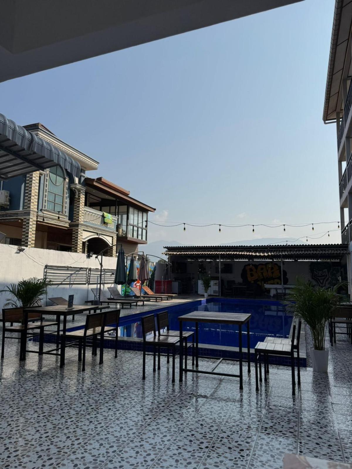 Vang Vieng Backpackers Hostel 외부 사진