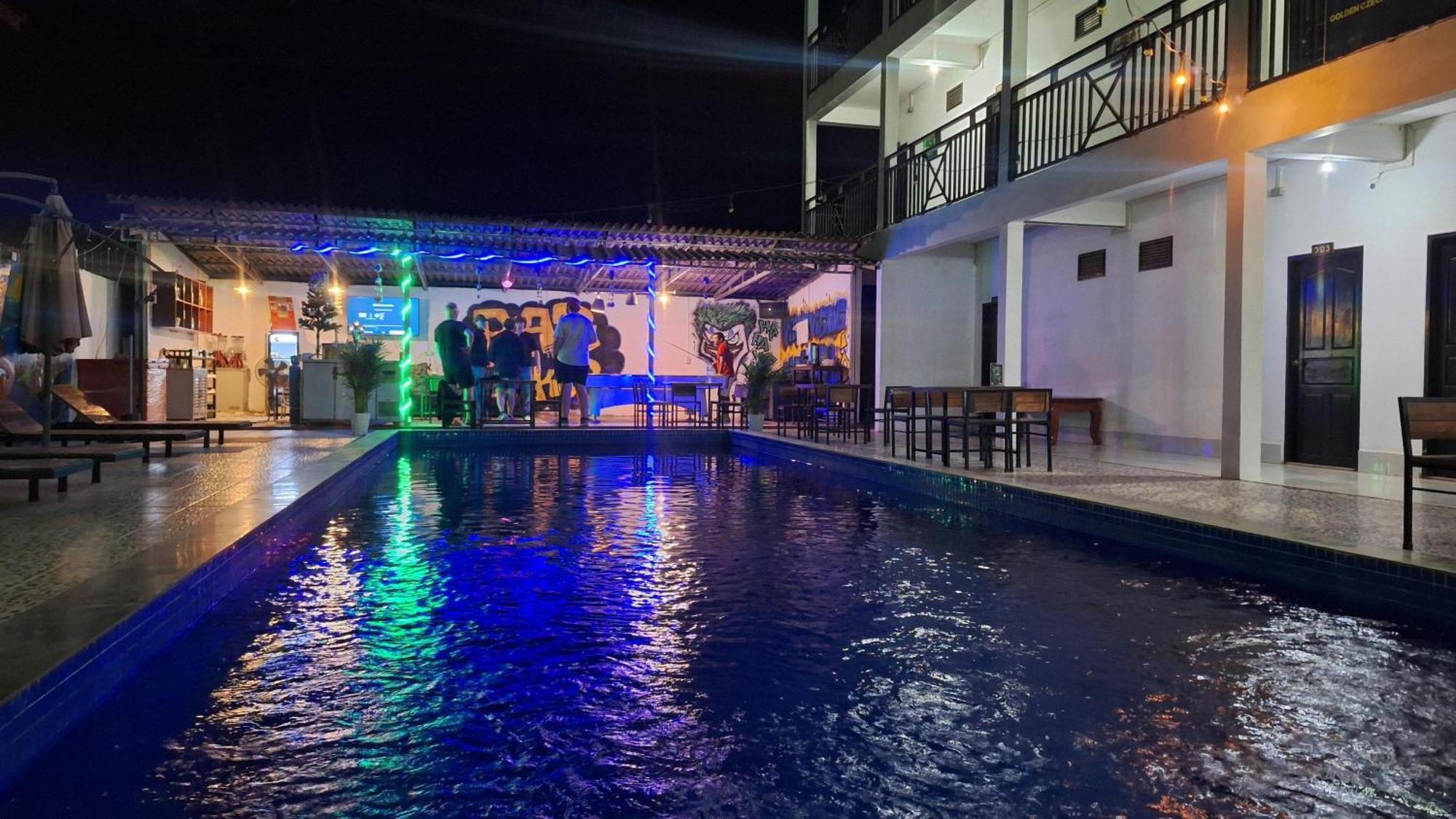 Vang Vieng Backpackers Hostel 외부 사진
